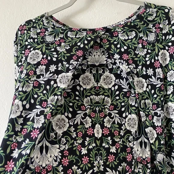 J Jill Womens Shirt Floral Boatneck Size PS Black Spring Casual Flower Blouse - Picture 9 of 13